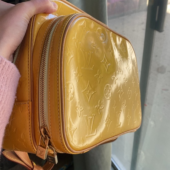 Louis Vuitton Murray Backpack - Picture 12 of 13